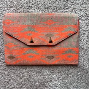 Stella & Dot Magnetic Clutch